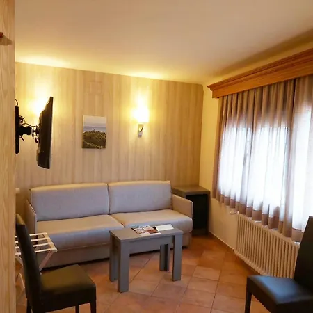 Hotel-restaurante La Quadra Hotel