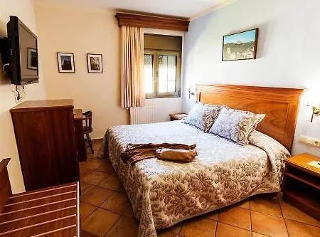 Hotel-restaurante La Quadra Hotel
