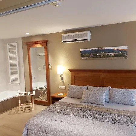 Hotel-restaurante La Quadra Ξενοδοχείο