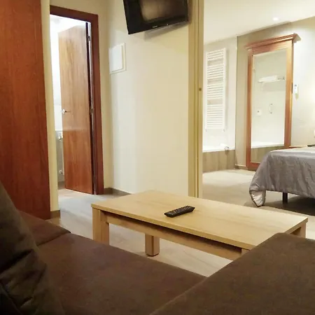 Hotel-restaurante La Quadra Ξενοδοχείο Maçanet de Cabrenys