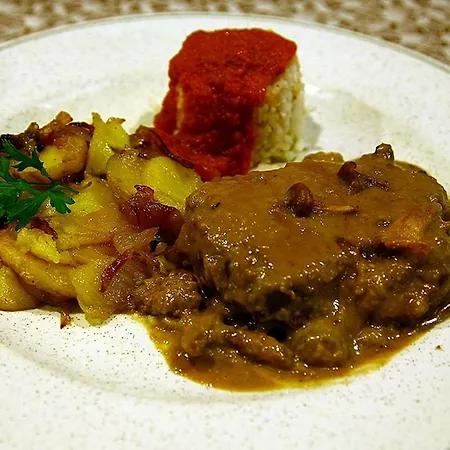 Ξενοδοχείο Hotel-restaurante La Quadra Maçanet de Cabrenys