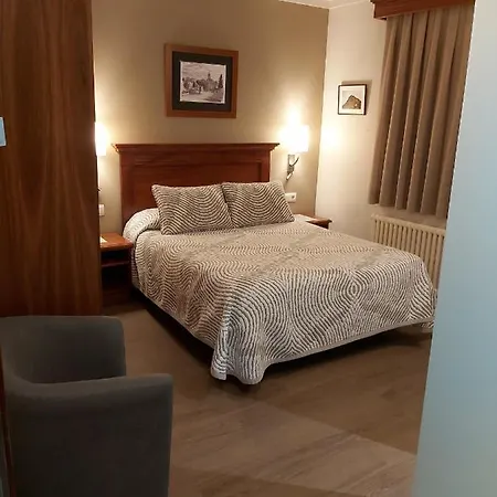 Hotel-restaurante La Quadra Ξενοδοχείο Maçanet de Cabrenys